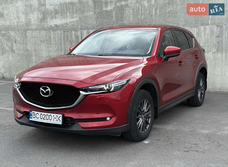 Позашляховик / Кросовер Mazda CX-5 2018 в 