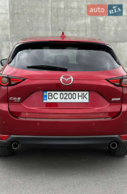 Позашляховик / Кросовер Mazda CX-5 2018 в 