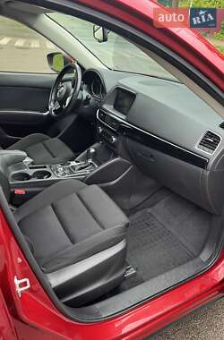 Позашляховик / Кросовер Mazda CX-5 2015 в 