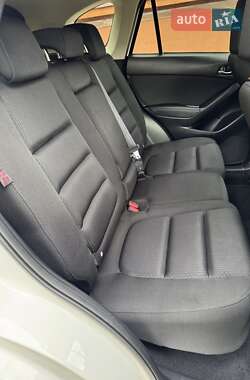 Позашляховик / Кросовер Mazda CX-5 2013 в 