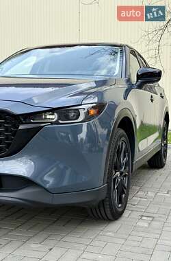 Позашляховик / Кросовер Mazda CX-5 2022 в 
