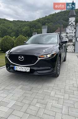 Позашляховик / Кросовер Mazda CX-5 2017 в 
