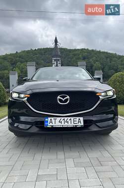 Позашляховик / Кросовер Mazda CX-5 2017 в 