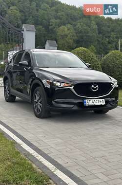 Позашляховик / Кросовер Mazda CX-5 2017 в 