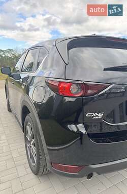 Позашляховик / Кросовер Mazda CX-5 2017 в 