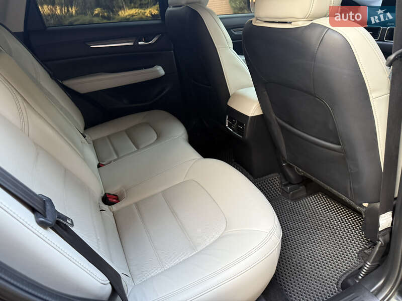 Внедорожник / Кроссовер Mazda CX-5 2017 в Днепре