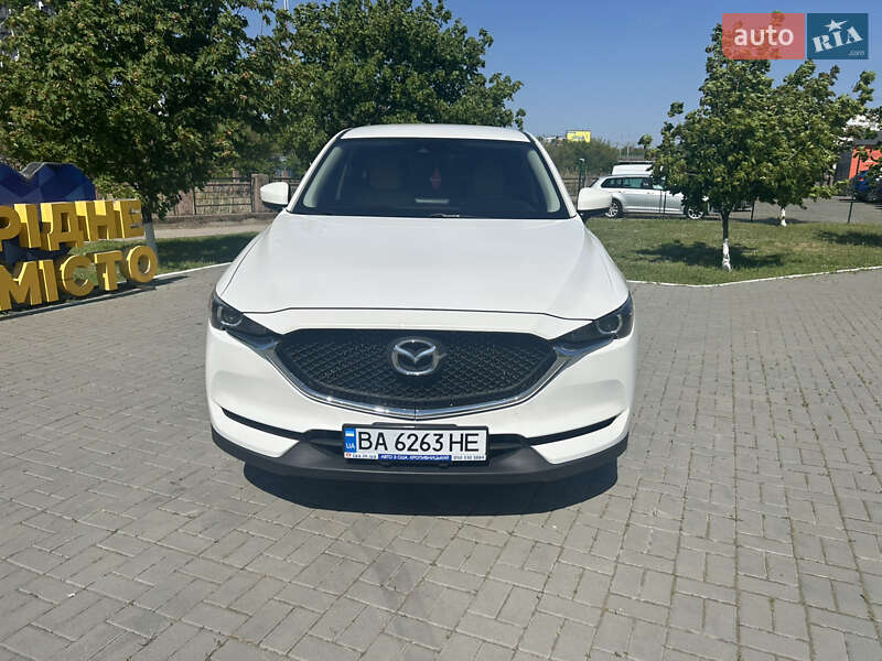 Позашляховик / Кросовер Mazda CX-5 2017 в 