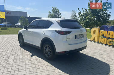 Позашляховик / Кросовер Mazda CX-5 2017 в 