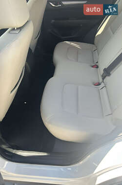 Позашляховик / Кросовер Mazda CX-5 2017 в 