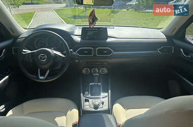 Позашляховик / Кросовер Mazda CX-5 2017 в 