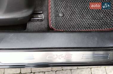 Позашляховик / Кросовер Mazda CX-5 2013 в 