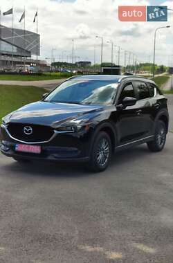 Позашляховик / Кросовер Mazda CX-5 2017 в 