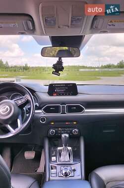 Позашляховик / Кросовер Mazda CX-5 2017 в 