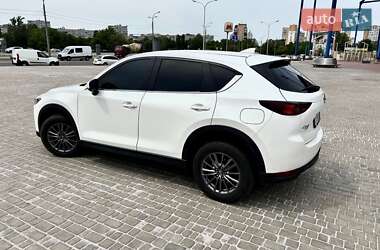 Позашляховик / Кросовер Mazda CX-5 2018 в 