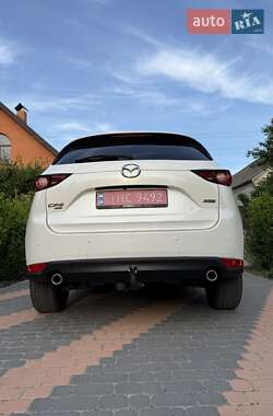 Позашляховик / Кросовер Mazda CX-5 2017 в 