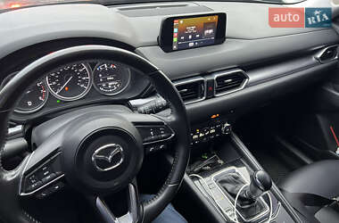 Позашляховик / Кросовер Mazda CX-5 2018 в 