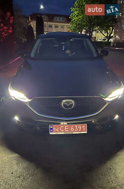 Позашляховик / Кросовер Mazda CX-5 2019 в 