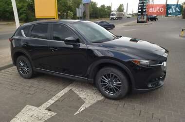 Позашляховик / Кросовер Mazda CX-5 2020 в 