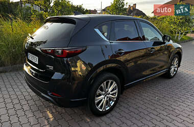 Позашляховик / Кросовер Mazda CX-5 2022 в 