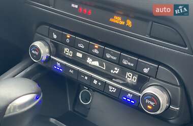 Внедорожник / Кроссовер Mazda CX-5 2023 в 
