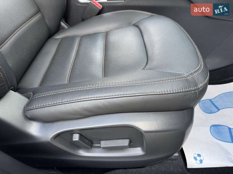 Внедорожник / Кроссовер Mazda CX-5 2022 в Днепре