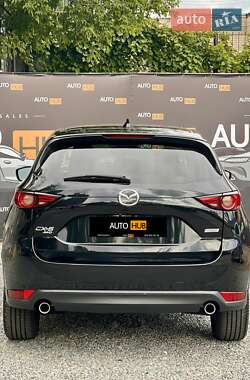 Позашляховик / Кросовер Mazda CX-5 2017 в 