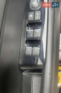 Позашляховик / Кросовер Mazda CX-5 2020 в 