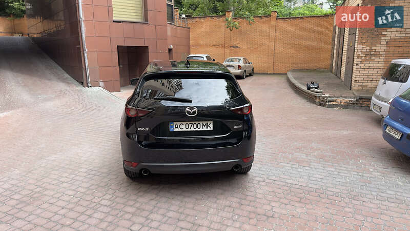 Внедорожник / Кроссовер Mazda CX-5 2017 в Киеве