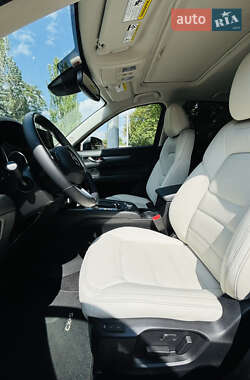 Внедорожник / Кроссовер Mazda CX-5 2023 в 