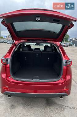 Внедорожник / Кроссовер Mazda CX-5 2024 в 