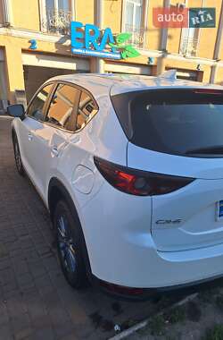 Внедорожник / Кроссовер Mazda CX-5 2017 в 