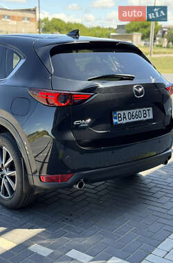Внедорожник / Кроссовер Mazda CX-5 2018 в 
