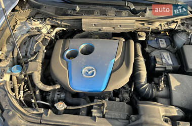 Позашляховик / Кросовер Mazda CX-5 2013 в 