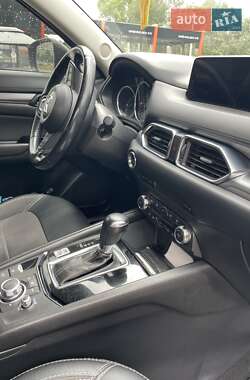 Позашляховик / Кросовер Mazda CX-5 2018 в 
