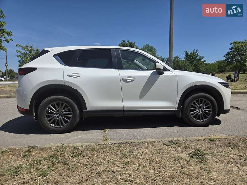 Позашляховик / Кросовер Mazda CX-5 2017 в Дніпрі