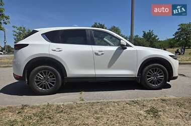 Позашляховик / Кросовер Mazda CX-5 2017 в 