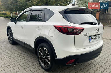 Позашляховик / Кросовер Mazda CX-5 2015 в 