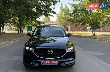 Позашляховик / Кросовер Mazda CX-5 2018 в 