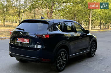 Позашляховик / Кросовер Mazda CX-5 2018 в 