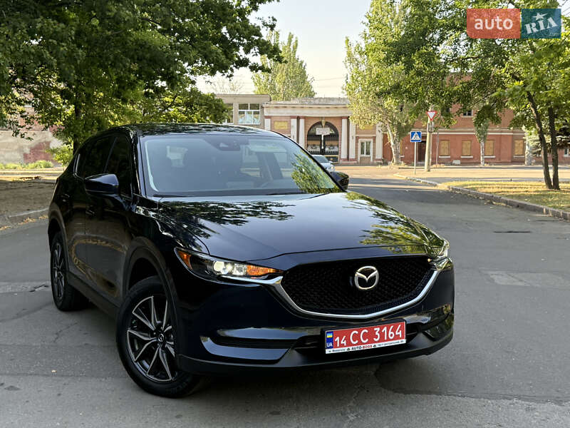 Позашляховик / Кросовер Mazda CX-5 2018 в 