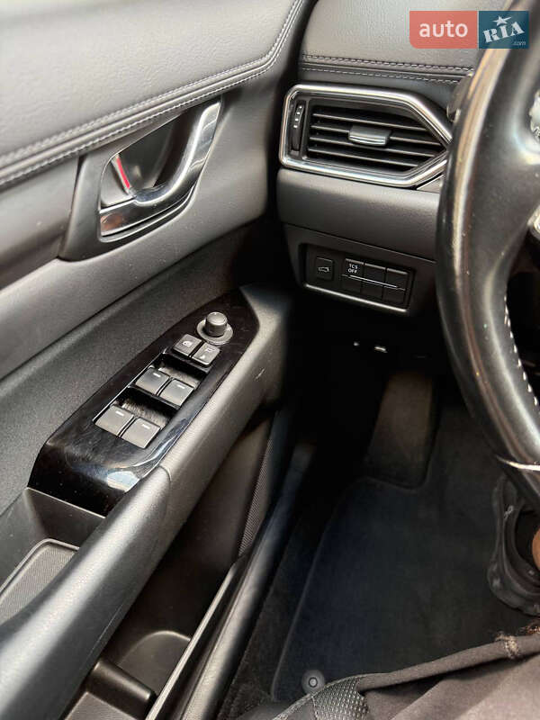 Внедорожник / Кроссовер Mazda CX-5 2017 в Киеве