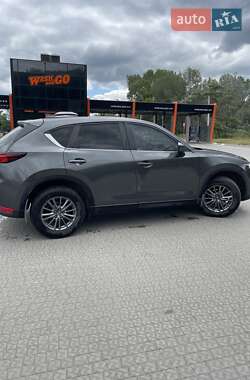 Позашляховик / Кросовер Mazda CX-5 2018 в 