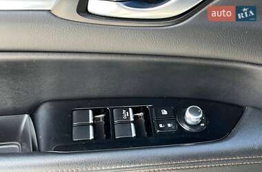 Позашляховик / Кросовер Mazda CX-5 2017 в 