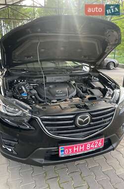 Позашляховик / Кросовер Mazda CX-5 2016 в 