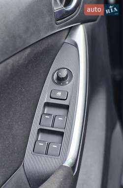 Внедорожник / Кроссовер Mazda CX-5 2012 в 