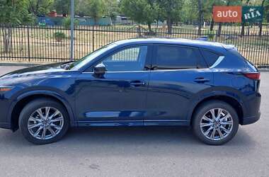 Позашляховик / Кросовер Mazda CX-5 2024 в 