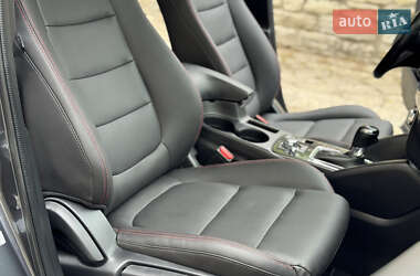 Позашляховик / Кросовер Mazda CX-5 2015 в 