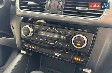 Позашляховик / Кросовер Mazda CX-5 2015 в 
