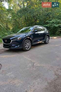 Позашляховик / Кросовер Mazda CX-5 2019 в 