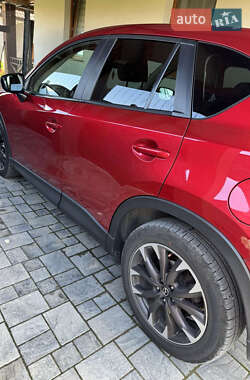 Позашляховик / Кросовер Mazda CX-5 2015 в 